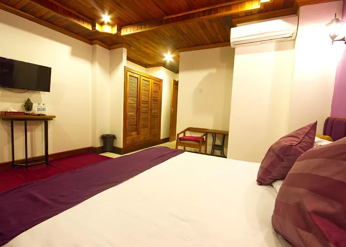 Bursa Siem Reap